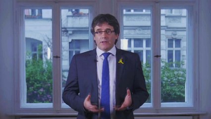 Puigdemont bölgesel yönetim başkanlığından adaylığını çekti