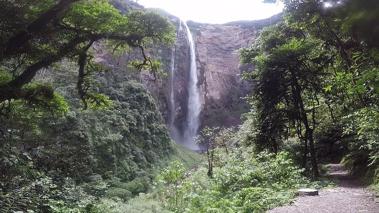 Cascade Gocta 2