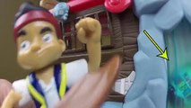 Jake Neverland Pirates Treasure Hunt Battle At Shipwreck Falls for Kinder Surprise Egg | Toy Review