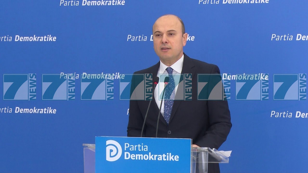 PD AKUZON QEVERINE SE VENDOSI TAKSEN E PLEHRAVE - News, Lajme - Kanali 9