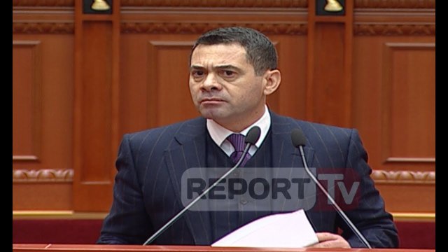 Report TV - Ahmetaj i kthehet keq Berishës: I ke duart me gjak, ne do jemi ku kemi qenë