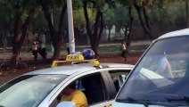 #ÚltimoMinuto: Se registra un nuevo enfrentamiento entre la Policía y jóvenes en el parque de Villa Progreso, a pocos metros de la Upoli #SOSNicaragua (Vídeo co