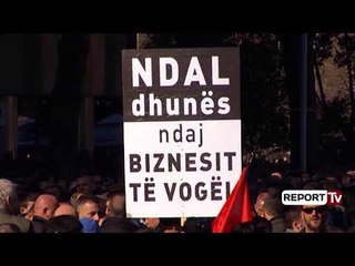 Report TV - Përmbledhje e pamjeve nga protesta e opozitës e 27 janarit 2018