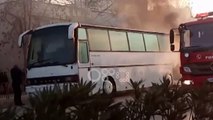 Ora News - Tiranë, autobusi përfshihet nga flakët