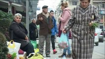 Mbijetesa në rrugë; një ditë me tregtarët shëtitës  - Top Channel Albania - News - Lajme