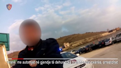 Transportonte nxenesit ne gjendje te dehur, arrestohet shoferi