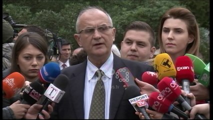 Ora News - Vasili: Sot, dita me e rëndë në karrierën e kryeparlamentarit Ruçi