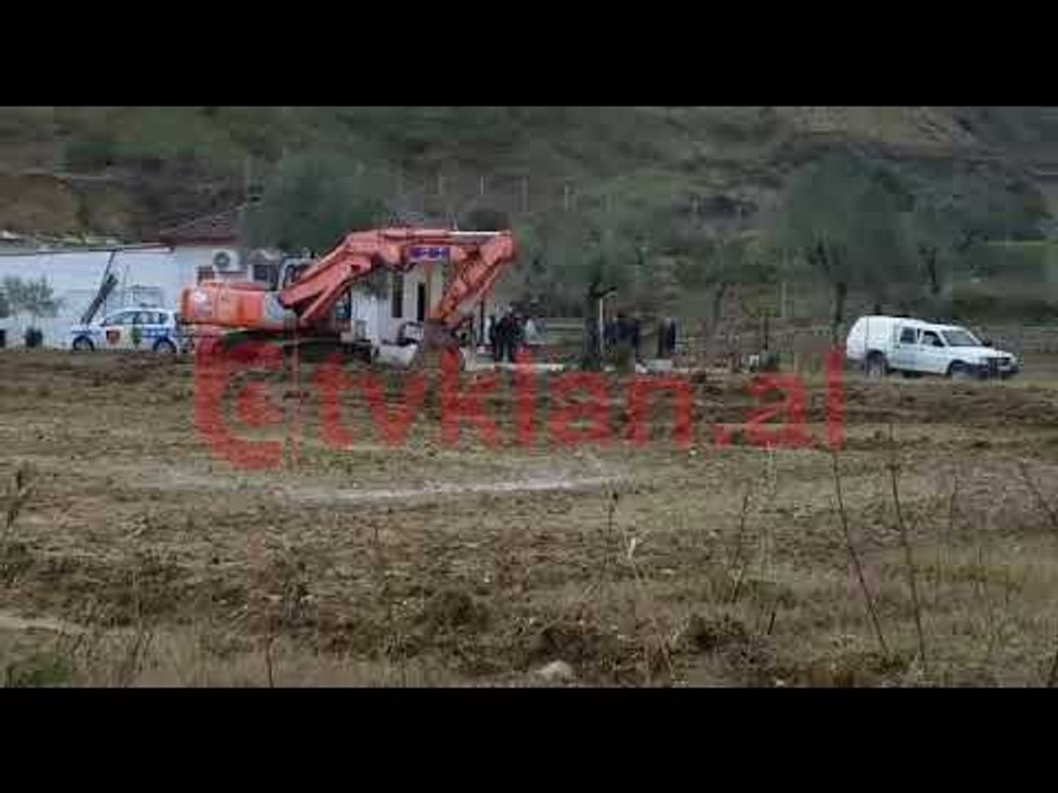 Zbulohet magazina e droges, armeve dhe municioneve ne Tirane