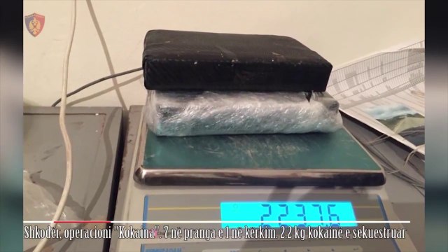 Ora News - Drogëra të forta në lokalin e natës, 7 të arrestuar në Shkodër, kapen 2 kg kokainë