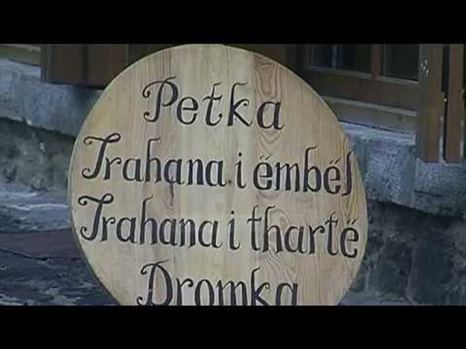 Shiu nuk i ndal turistët në Korçë  - Top Channel Albania - News - Lajme