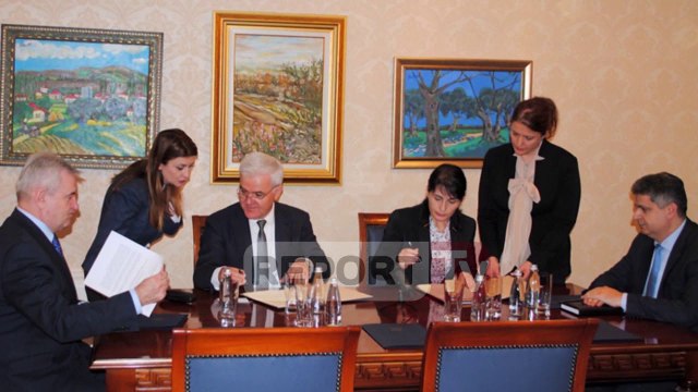 Report TV - PD kundër marrëveshjes Marku Xhafaj,në 2009 e firmosi identik