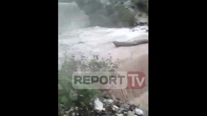 Report TV - Sarande, përroi i Gurrës del nga shtrati