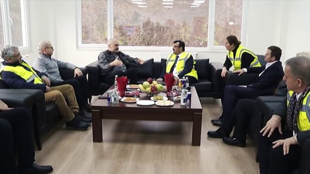 Rama viziton fabriken e bakrit ne Spac