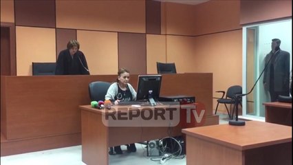 Report TV - Abuzimet me tenderin, gjykata lë në burg Dashamir Xhikën