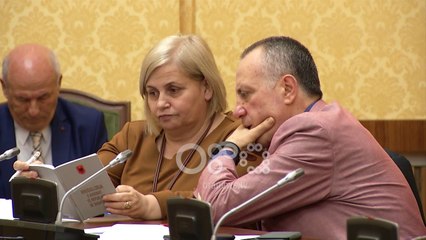 Ora News - Projekti për Teatrin, opozita i kërkon Kumbaros të raportojë në Komision