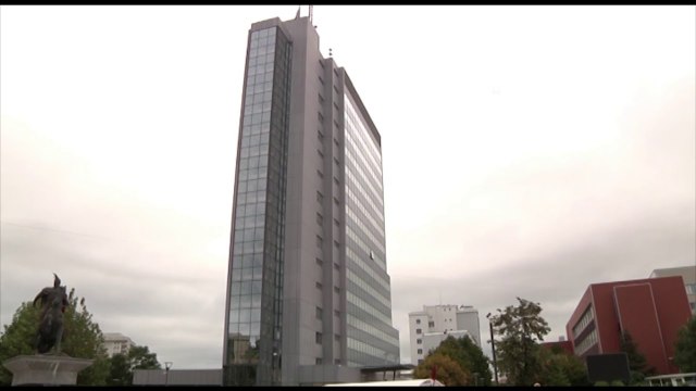 KRYEMINISTRI I MALIT TE ZI FLET NJE DITE PERPARA VIZITES NE KOSOVE, VOTONI DEMARKACIONIN LAJM
