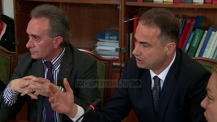 Arsimi i lartë në Kuvend, ministrja Nikolla nuk paraqitet, shtyhet mbledhja