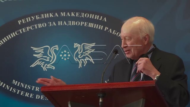 Грчките медиуми го објавија пакетот на Нимиц за решавање на спорот за името