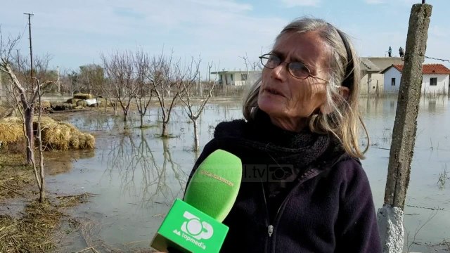 Banorët e Povelcës e Darzëzës, të shkatërruar nga ujërat - Top Channel Albania - News - Lajme