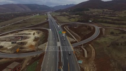 Lëshimet e Shkupit: heq emrin e Aleksandrit nga aeroporti - Top Channel Albania - News - Lajme