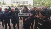 Report TV - Naftëtarë e ARMO-s sërish në protestë, 16 muaj pa rroga