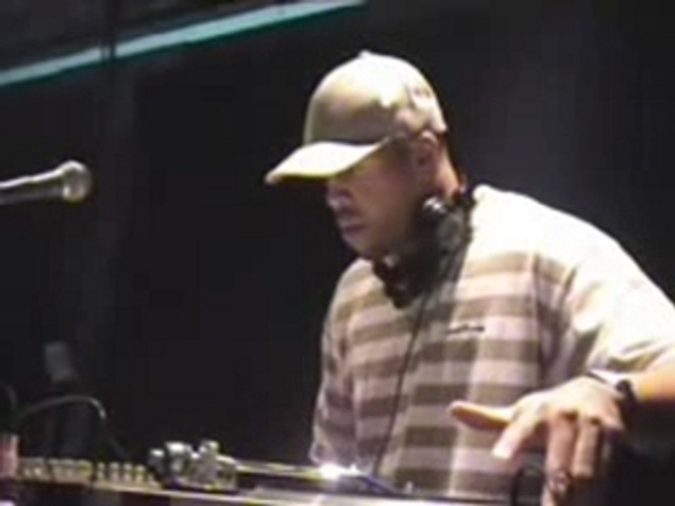 DJ Assault - Villette Numérique 2004