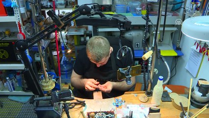 'Uluslararası barış ödülleri' Bursalı sedefkarın elinden çıktı - BURSA