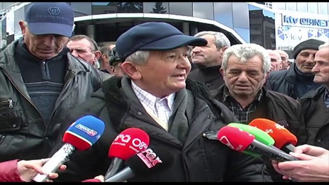 ISH MINATORET E KORÇES NE PROTESTE, PETICION QEVERISE DHE PARLAMENTIT, KERKOJNE STATUSIN LAJM