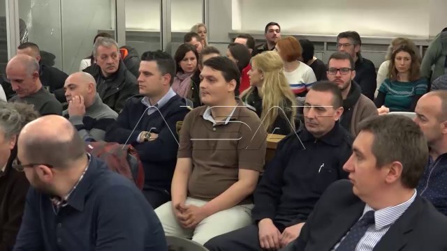 Села бара отштета од половина милион евра за насилството врз него во Собранието