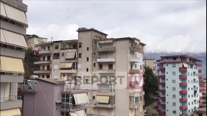 Report TV - Gjirokastër, pallati 10-katësh në "Kodër Shtuf" ku ka rrëshqitje dherash