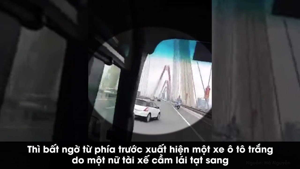 Chuyển làn "quá nhanh quá nguy hiểm", nữ tài xế ô tô ăn trọn cú đâm trời giáng từ xe khách