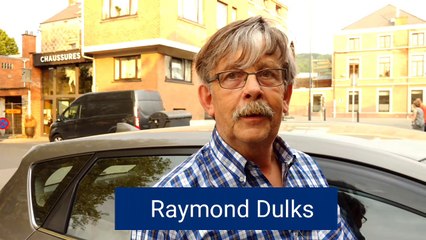 On a tagué sa voiture en pleine journée sur la place du Vinâve, à Theux.