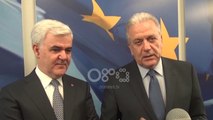 Ora News - Komisioneri Avramopoulos të hënën vjen në Tiranë