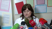 Ora News -  Bie suvaja në klasë lëndohet mësuesja, ngjarja në shkollën 