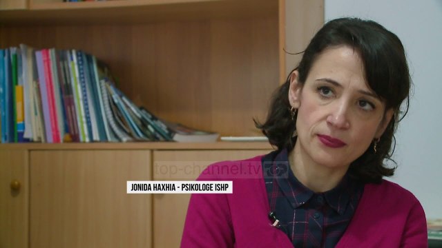 Kujdes rrjetet sociale! Dëmtime te fëmijët e “ngujuar” para internetit - Top Channel Albania