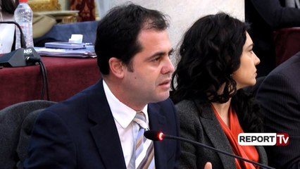 Report TV - Zyrtarja e BE i pret fjalën Bylykbashit: Po flisni jashtë teme, jo komente