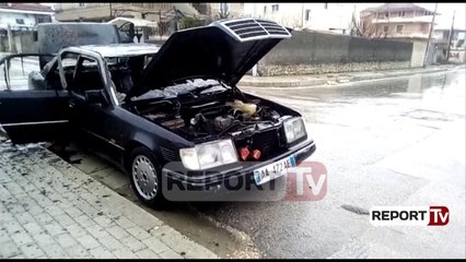 Berat, shpërthen në flakë makina shkaku, një shkëndi elektrike