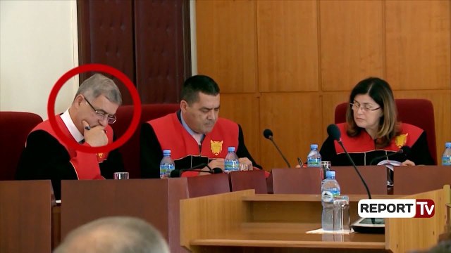 Report TV - Amnistia nga Vettingu pas dorëheqjes, politika: E ligjshme