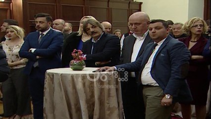 Ora News -Meta përkujton Radion, kujton kohën kur ka qenë folës