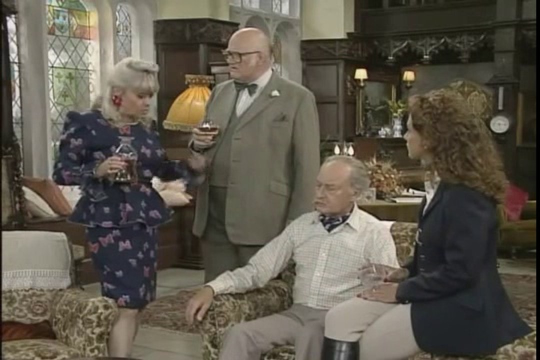 Grace & Favour [Are You Being Served. Again!] S2/E1 John Inman Wendy Richard Mollie Sugden Frank Thornton