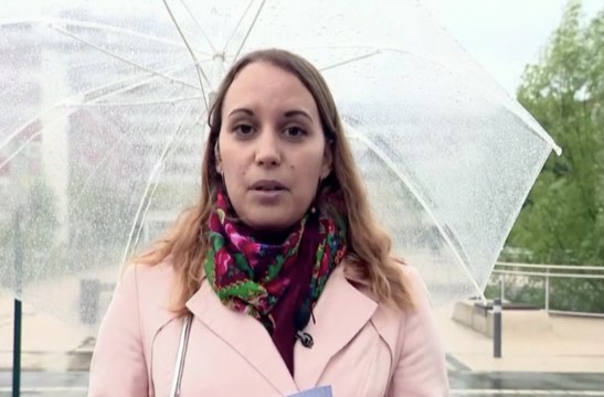 Une journaliste victime d'un gros trou de mémoire en direct ! - ZAPPING TÉLÉ DU 11/05/2018