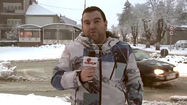 Снегот предизвика проблеми во сообраќајот