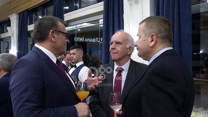 Ora News - 39-vjetori i revolucionit iranian, kujtohet në një ceremoni nga Ambasada në Tiranë