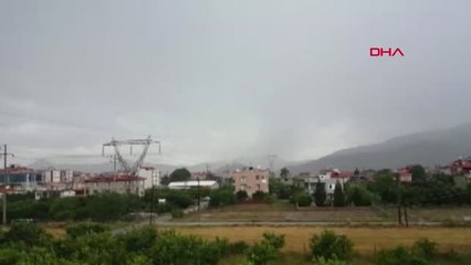 Muğla Ortaca'da Yağmur ve Dolu Etkili Oldu