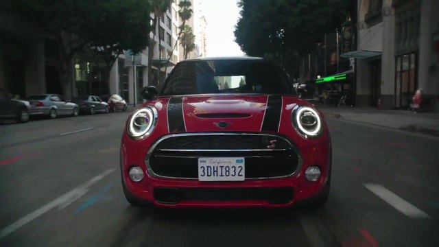 Nuevas actualizaciones para el original - el nuevo MINI de tres puertas, el nuevo MINI de cinco puertas, el nuevo MINI Cabrio