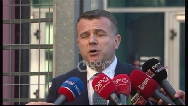 Ora News - Balla: Prokuroria të hetojë me seriozitet Shkëlzen Berishën, të ardhura marramendëse