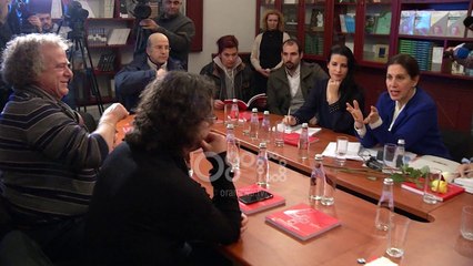Ora News - Aktorët kundër aktorëve? Kritika ndaj atyre që ulën për dialog me Kumbaron