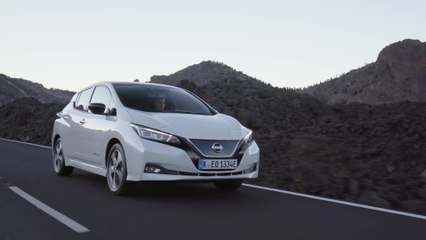 The new Nissan LEAF - Driving Video