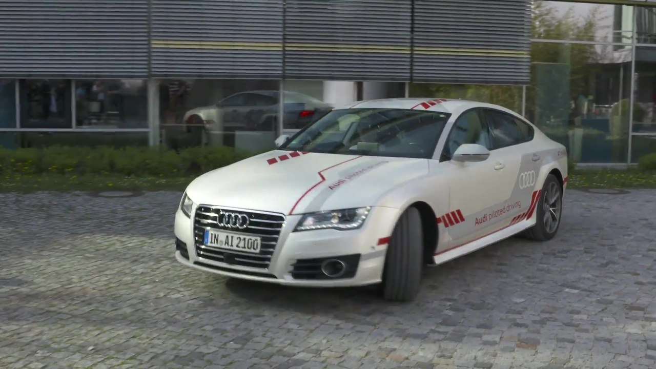 Audi Pilotiertes Fahren mit Ministerpräsident Markus Söder