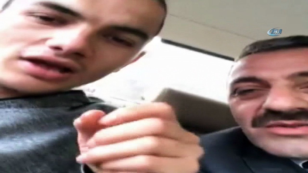 Otostop çeken engelli genç, emniyet müdürünün makam aracıyla yolculuk etti- Emniyet müdürü, engelli gence sigarayı bırakma sözüne karşılık maddi destekte bulunacağı sözünü verdi